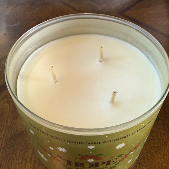 BBW Winter Peach Marshmallow - Picture 2 of 3